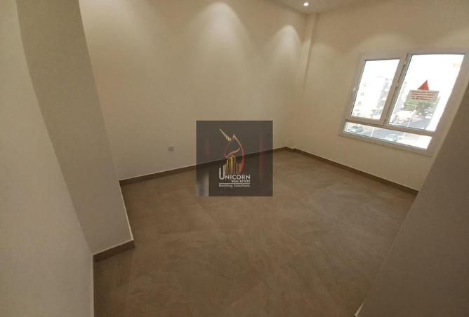 934678 - Property Image 2