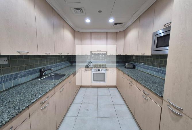 925245 - Property Image 3