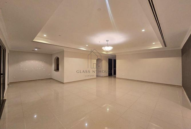 1002705 - Property Image 3