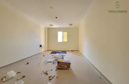 Apartment - 2 Bedrooms - 2 Bathrooms for rent in Umm Ghuwailina 4 - Umm Ghuwailina - Doha