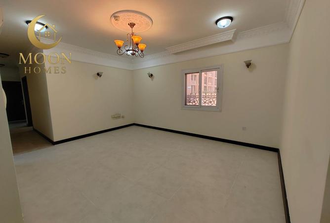 987699 - Property Image 3