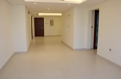 Apartment - 2 Bedrooms - 2 Bathrooms for rent in Concord Business Center - Al Rawabi Street - Al Muntazah - Doha