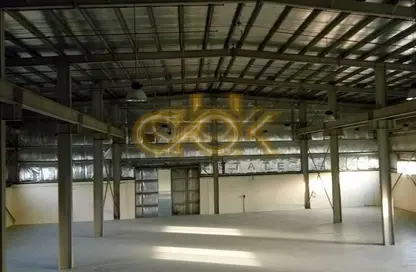 مخزن - استوديو - 4 حمامات للايجار في المنطقة الصناعية 1 - المنطقة الصناعية - الدوحة