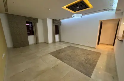 Apartment - 2 Bedrooms - 3 Bathrooms for rent in Bin Omran - Fereej Bin Omran - Doha