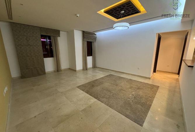 932927 - Property Main Image