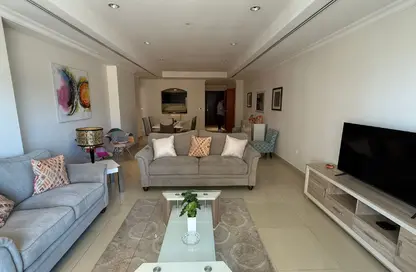 Apartment - 1 Bedroom - 2 Bathrooms for sale in Tower 14 - Porto Arabia - The Pearl Island - Doha