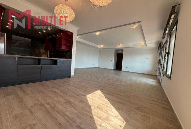 951398 - Property Image 2