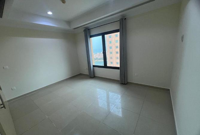 987884 - Property Image 2