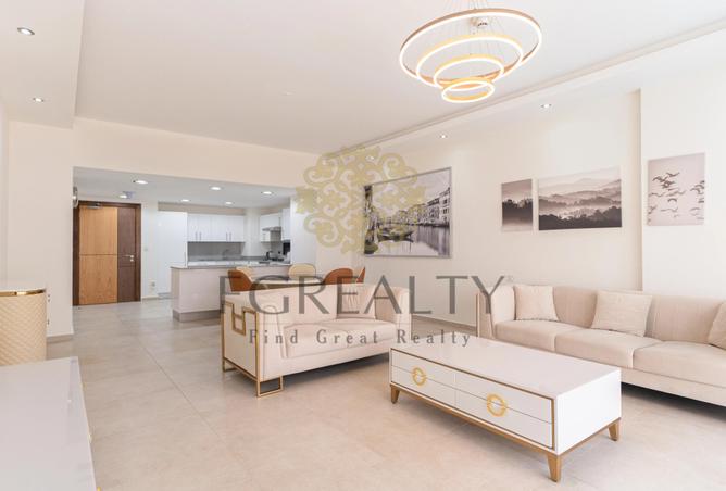 905541 - Property Image 2
