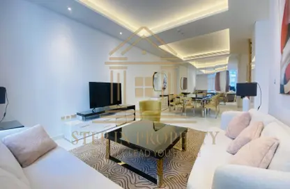 Apartment - 2 Bedrooms - 4 Bathrooms for rent in Floresta Gardens - Floresta Gardens - The Pearl Island - Doha