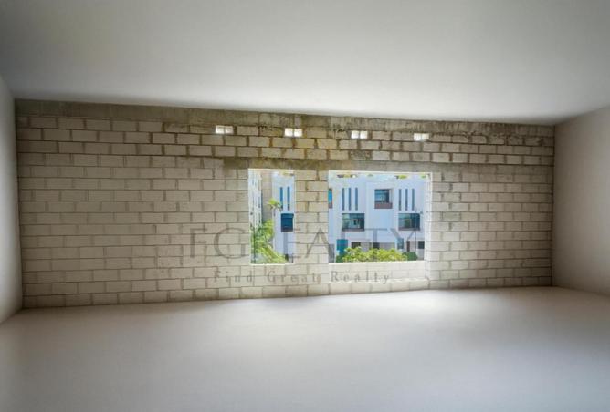 972602 - Property Image 2