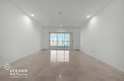 Apartment - 2 Bedrooms - 3 Bathrooms for rent in Tower 27 - Viva Bahriyah - The Pearl Island - Doha
