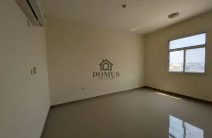 Apartment - 2 Bedrooms - 2 Bathrooms for rent in Thabit Bin Zaid Street - Al Mansoura - Doha