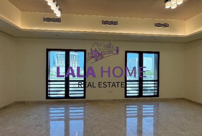 960023 - Property Image 2