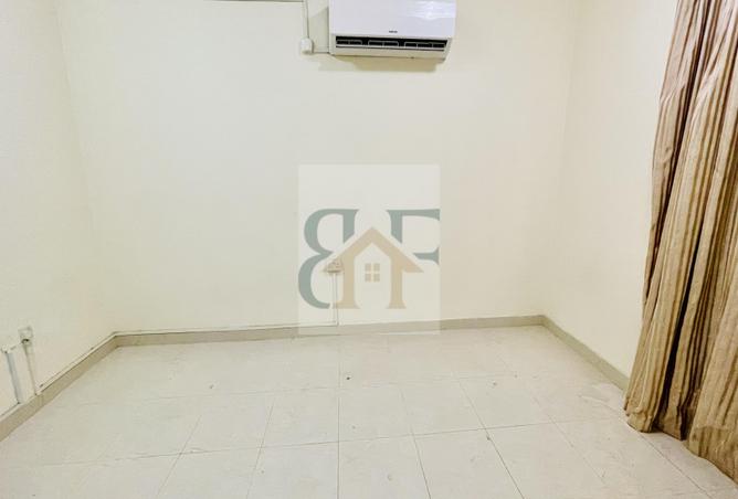 982594 - Property Image 2