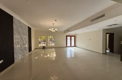 Villa - 5 Bedrooms - 6 Bathrooms for rent in Ain Khaled Villas - Ain Khaled - Doha