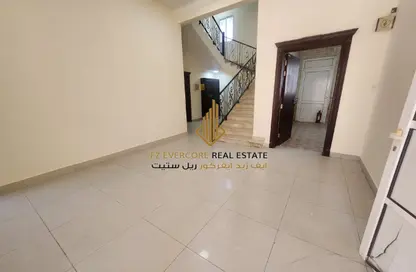 مجمع سكني - 6 غرف نوم - 4 حمامات للايجار في فلل عين خالد - عين خالد - الدوحة