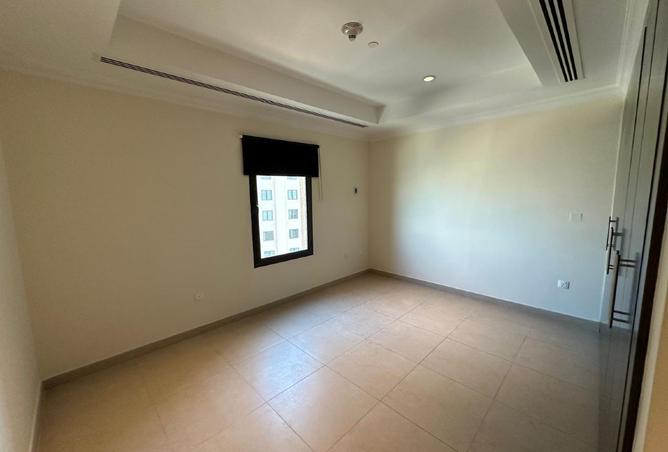 983736 - Property Image 2