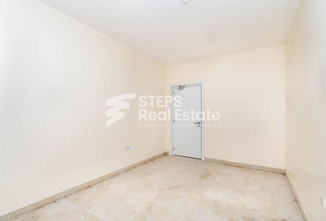 944112 - Property Main Image