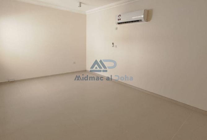 926703 - Property Image 3