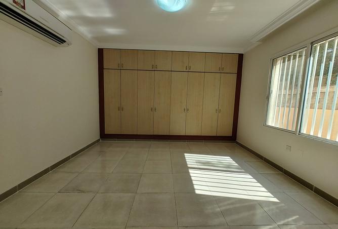 987224 - Property Image 3