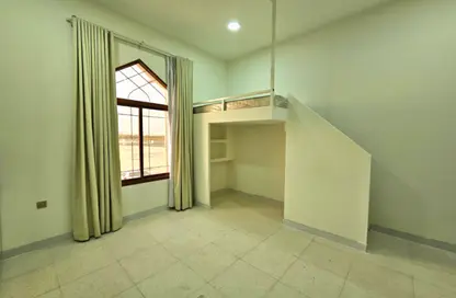Villa - Studio - 1 Bathroom for rent in Al Dafna - Al Dafna - Doha