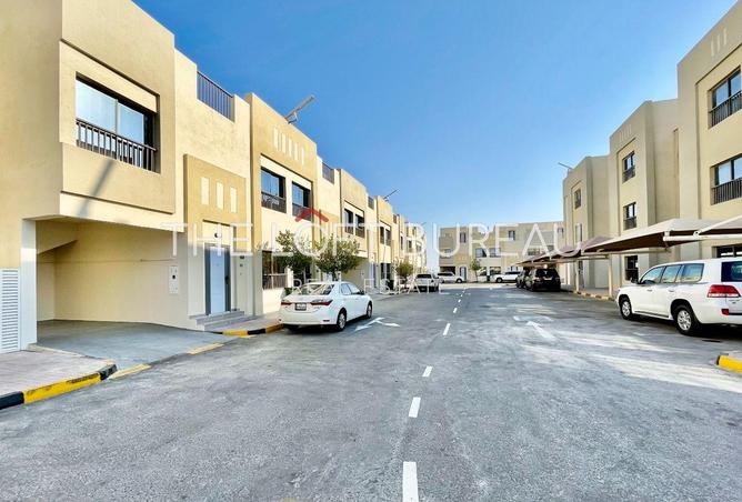 970422 - Property Image 2