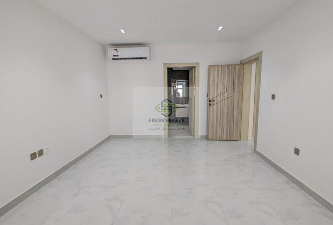 964084 - Property Image 3