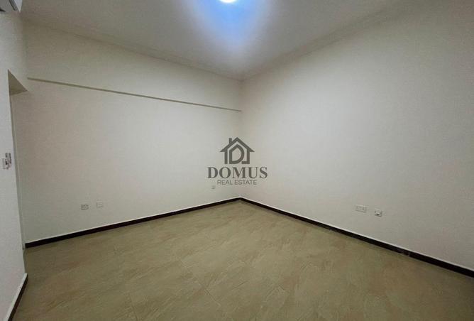 910715 - Property Image 3