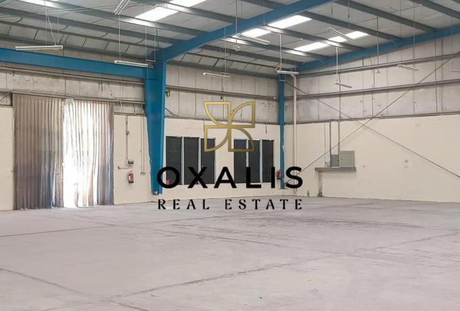 956708 - Property Image 2