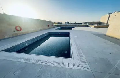 شقة - غرفة نوم - 2 حمامات للايجار في مبنى رمادا التجاري - شارع الروابي - المنتزه - الدوحة