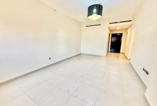 930612 - Property Image 2