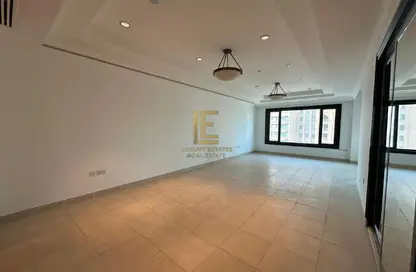 شقة - 2 غرف نوم - 3 حمامات للايجار في طريق بورتو الغربي - بورتو أرابيا - جزيرة اللؤلؤة - الدوحة