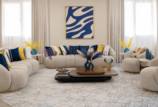 982084 - Property Image 2