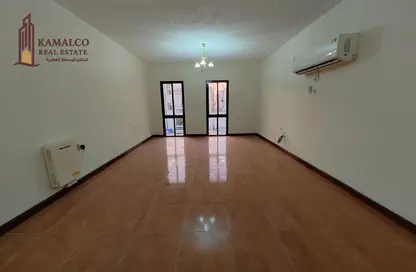 مجمع سكني - 2 غرف نوم - 1 حمام للايجار في شارع المطار القديم - طريق المطار القديم - الدوحة