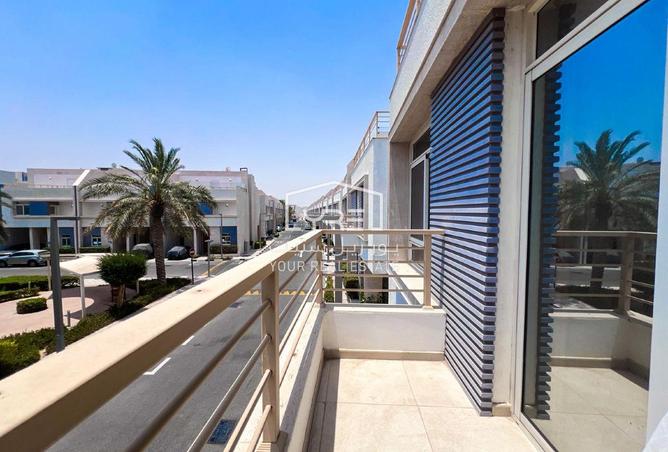 900652 - Property Image 3