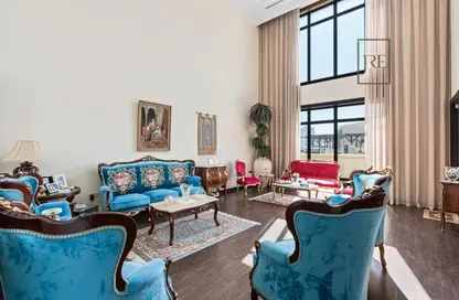 Living Room image for: Townhouse - 4 Bedrooms - 5 Bathrooms for sale in Porto Arabia - The Pearl Island - Doha, Image 1