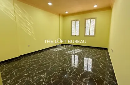 Apartment - 2 Bedrooms - 3 Bathrooms for rent in Al Nasr Street - Al Nasr - Doha