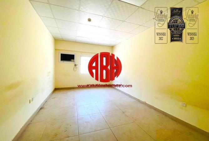 سكن عمال - استوديو - 8 حمامات للايجار في المنطقة الصناعية 3 - المنطقة الصناعية - المنطقة الصناعية - الدوحة