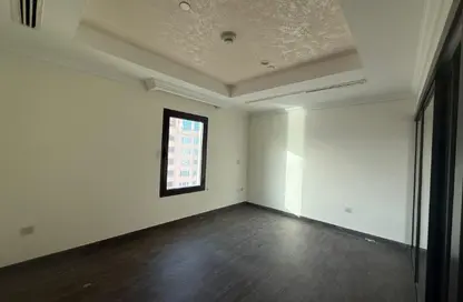 Apartment - 1 Bedroom - 2 Bathrooms for rent in West Porto Drive - Porto Arabia - The Pearl Island - Doha