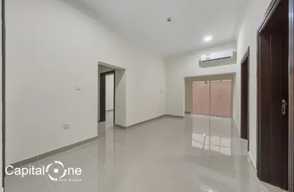 Apartment - 3 Bedrooms - 2 Bathrooms for rent in Bin Omran 35 - Fereej Bin Omran - Doha