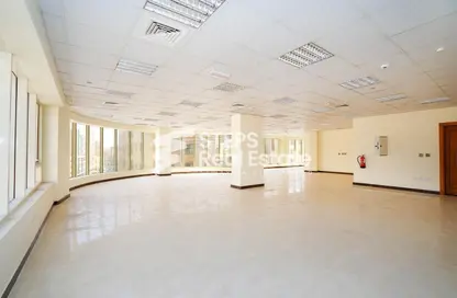 Empty Room image for: Office Space - Studio for rent in Anas Street - Fereej Bin Mahmoud North - Fereej Bin Mahmoud - Doha, Image 1