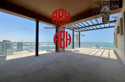 Apartment - 2 Bedrooms - 3 Bathrooms for rent in Marina Tower 23 - Marina District - Lusail