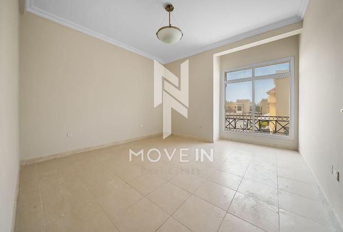 931674 - Property Image 2