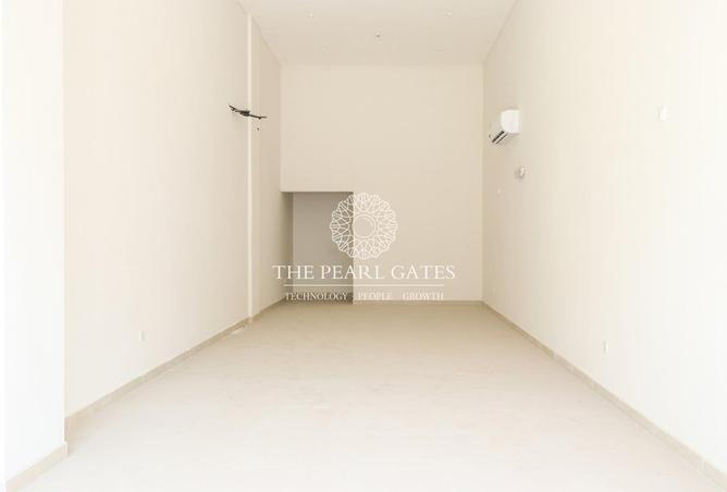 922553 - Property Image 2
