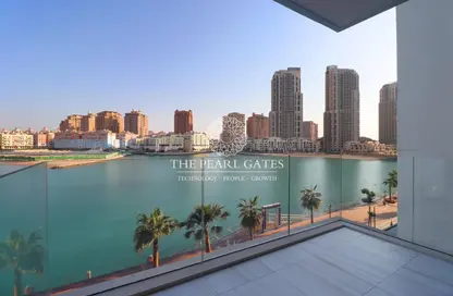 Apartment - 1 Bedroom - 2 Bathrooms for rent in Crystal Residence - The Pearl Island - Doha