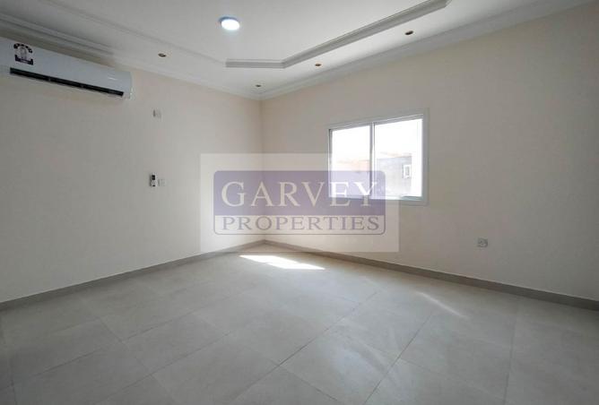 973393 - Property Image 2