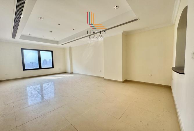 930349 - Property Image 2
