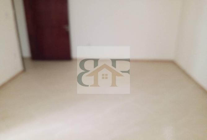 930700 - Property Image 3