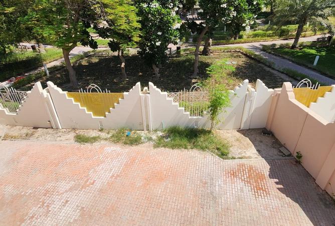 930899 - Property Image 2